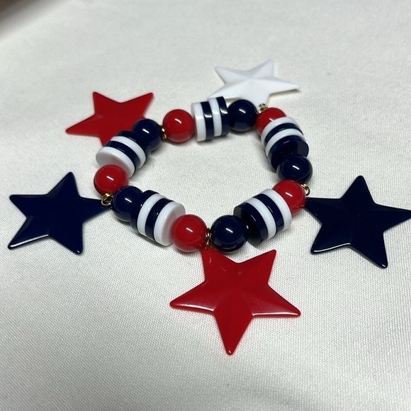 Park Lane Patriotic Bracelet - Picture 3 of 5